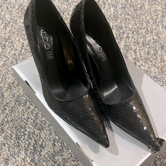 Aldo Black Sequin Extra Pointy Silver Heel Stilleto Party Heels - Picture 6 of 10